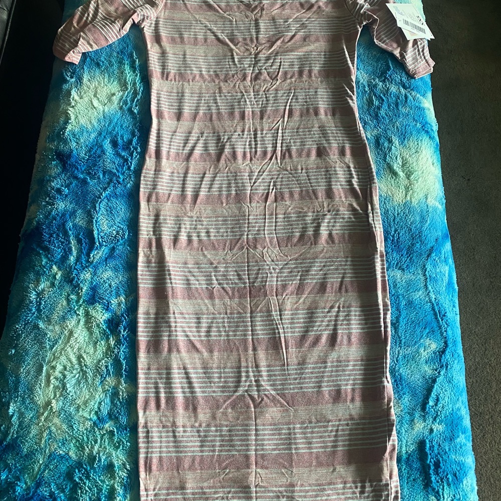 LuLaRoe Pink and White Striped Julia dress XXS new with tags.. fits a size 3/4